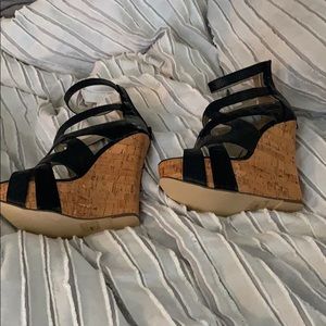 Bebe wedges